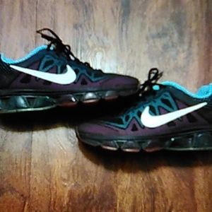 Nike air max shoes